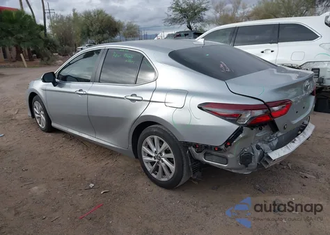 2023 Toyota Camry Le z USA, uszkodzony, nr VIN 4T1C11AK4PU832374